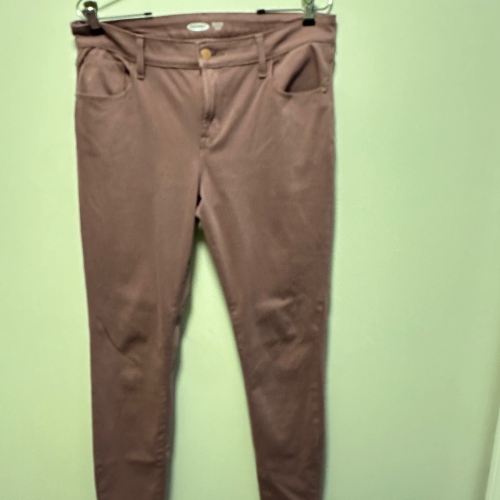 Woman's Size 12 Old Navy Rock Star Super Skinny Jeans Mauve Cotton/Elastane Soft
